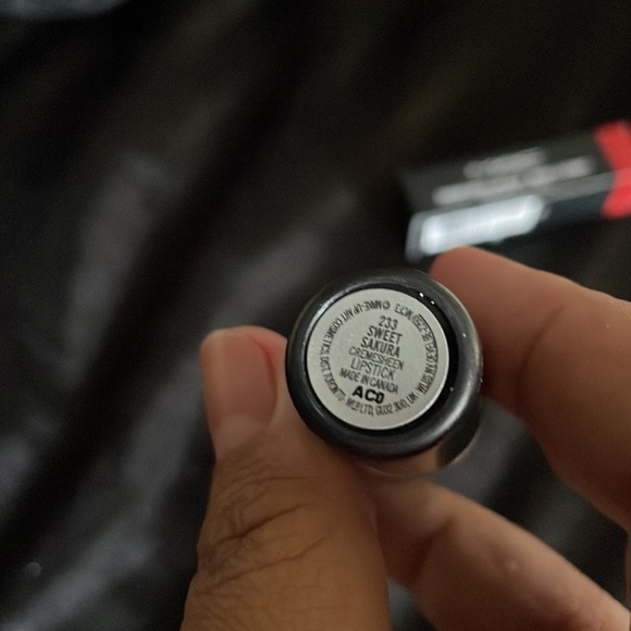 MAC Cremesheen lipstick - Sweet Sakura - Picture 4 of 7